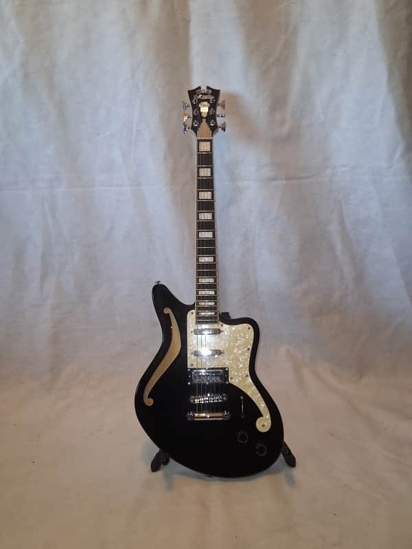 D'Angelico Premier Bedford SH with Tremolo 2021 - Present - Black Flake image 1