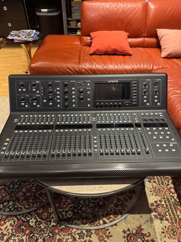 Midas M32 LIVE 40-Channel Digital Console 2014 - Present - Black image 1