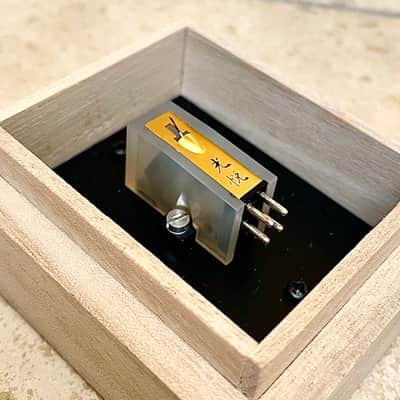 Koetsu Onyx Platinum MC Cartridge, Onyx Stone Body, Silverplated Copper Coil, Platinum Magnet imagen 6