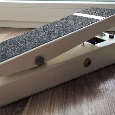 Fulltone Clyde Original Wah January 2002 S/N : 2804 First Series White Standard image 16