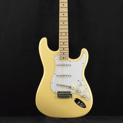 Mint Fender Yngwie Malmsteen Stratocaster Vintage White Scalloped Maple Fingerboard image 2