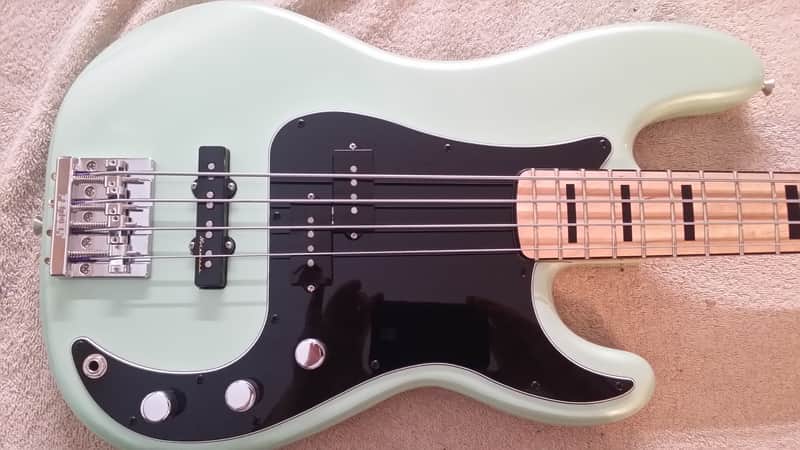 Fender Precision Bass Special (Deluxe series) with PJ pickups - passive electronics image 1