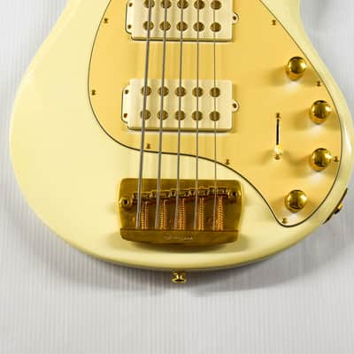 Ernie Ball Music Man StingRay 5 HH with Maple Fretboard - White Pearl image 3