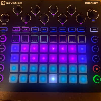 Novation Circuit Groovebox 2015 - 2021 - Black image 1