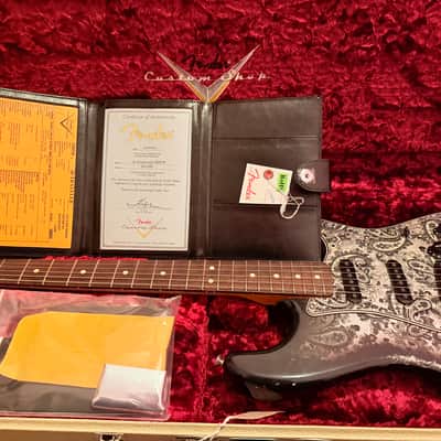 Fender Stratocaster relic 1963 - Black paisley image 10