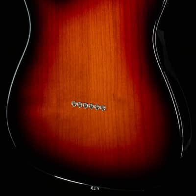 Fender American Professional II Telecaster 3-Color Sunburst Maple Fingerboard (094) image 2