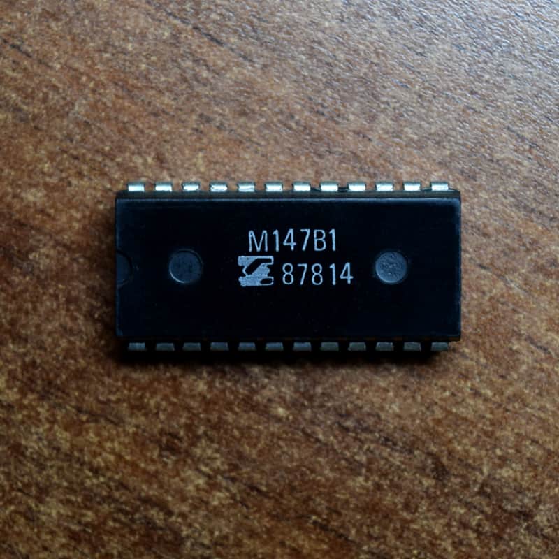 M147B1 chip for Pedalboard and Bass Pedal (13-note). Genuine IC chip for Crumar, Elka, Eko, Farfisa, Hohner, CRB, Welson, Logan, Wersi AP6 BassSynth, Viscount, Siel, Logan. image 1