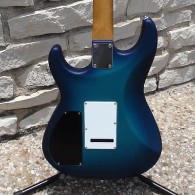 Skermetta Custom Super Strat Ocean Burst image 4