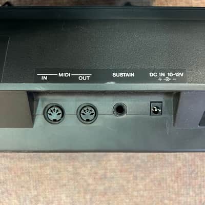 Yamaha PSR-330 61-Key Music Workstation Keyboard image 5
