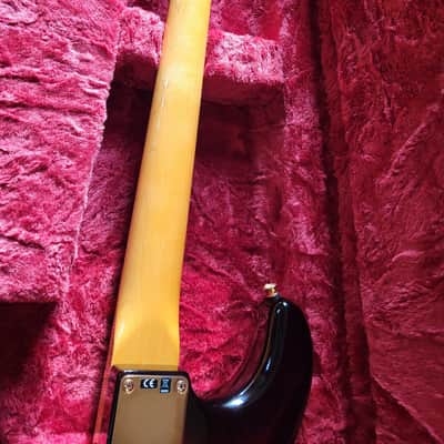 Near Mint!!! Fender Signature Stevie Ray Vaughan Stratocaster 3-Color Sunburst, Pro Set image 7
