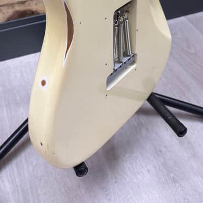 Fender Road Worn '60s Stratocaster 2019 - Vintage White - Nitrocellulose Lacquer image 9