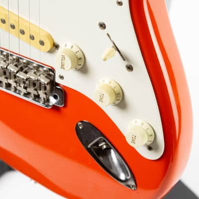 Squier Hank Marvin Stratocaster 1991 Fiesta Red image 10