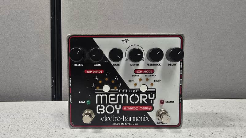 Electro-Harmonix Memory Boy Analog Delay / Chorus / Vibrato