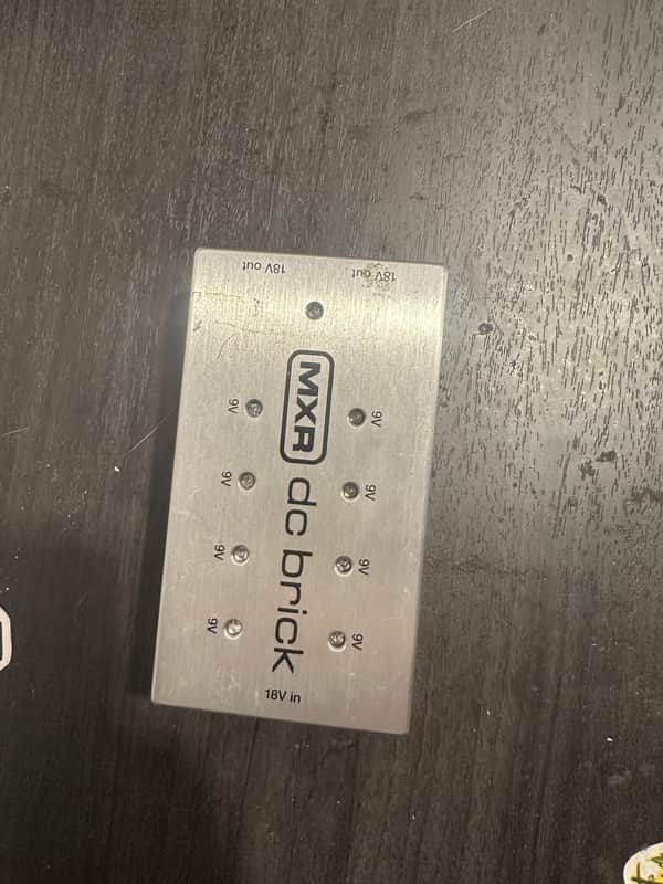 MXR DC brick