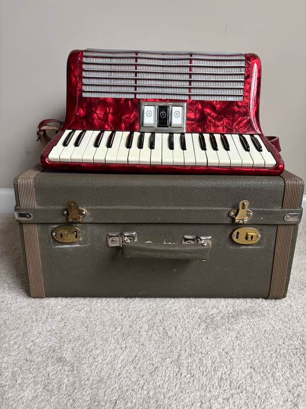 Hohner Arietta IM - Candy Apple Red image 1