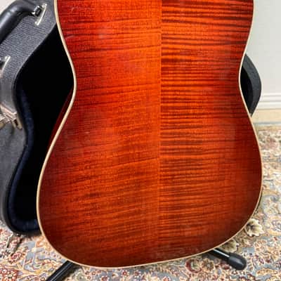 Beard Legacy E 2022-2023 - Amber Sunburst Curly Maple image 5