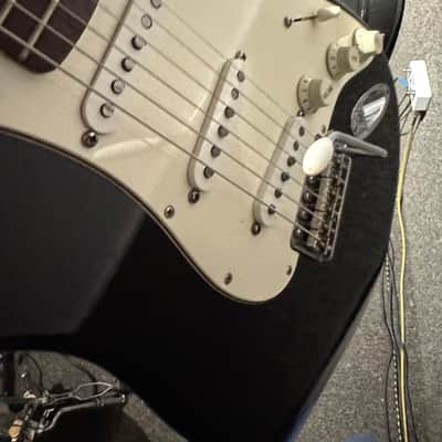 Fender California Stratocaster with Rosewood Fretboard & Leather Hard Case - 1998 image 13