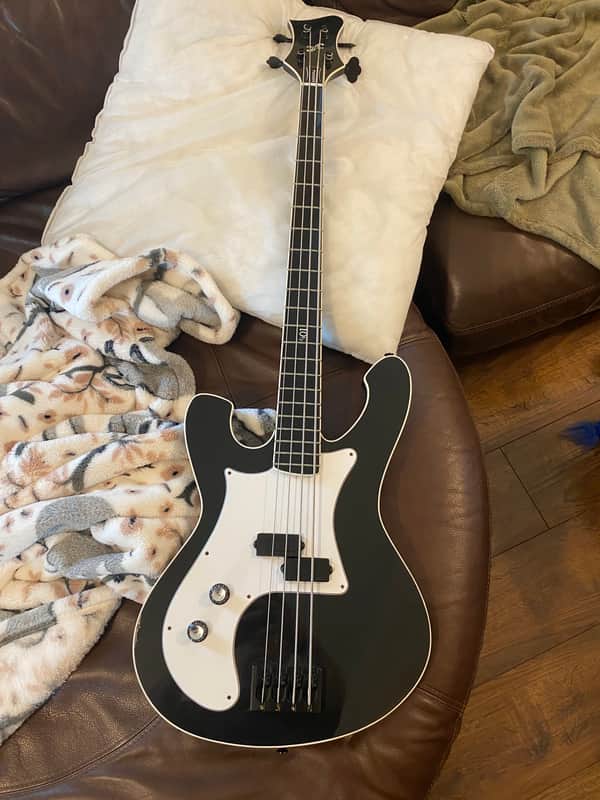 First Act Custom Shop Tugger Bass image 1