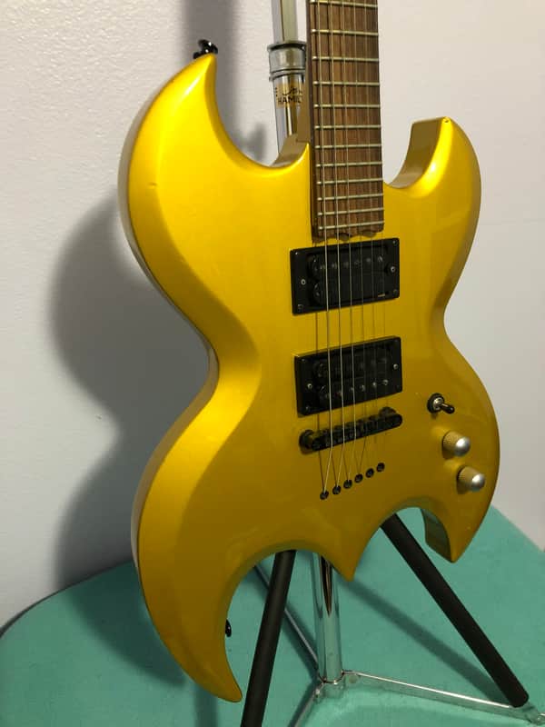 "Brownsville New York Guitars ! The "Brownsville Bat" Golden Vampire! 2011-12 Gloss "Gold Finish!" image 1