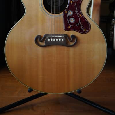 Gibson SJ-200 Studio Walnut 2020 - 2022 - Antique Natural image 2