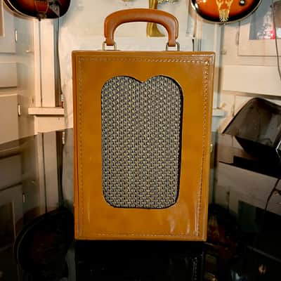 Rotary Connection  Mini portable 1x8 guitar speaker cab! Built inside carry case. Vintage 8 ohm speaker. Switchcraft jack.  Vintage danelectro inspired.   2026 - Tan image 6