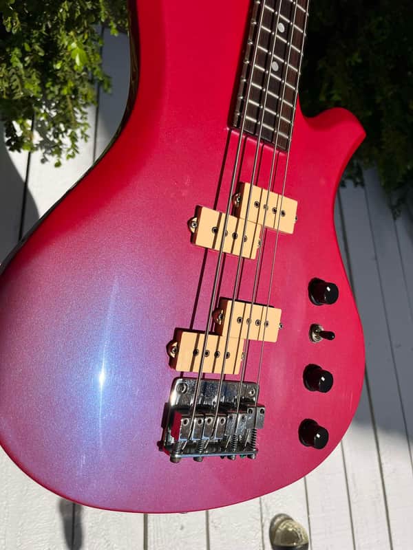 B.C. Rich NJ Eagle 1983 Red Pearl Glitter Sparkle Vintage Electric