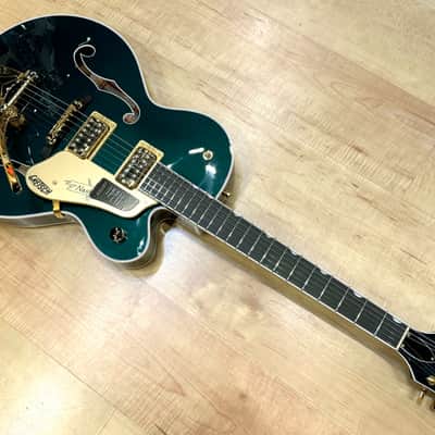 Gretsch 6120 Nashville Hollow Body with String-Thru Bigsby and Gold Hardware 2025 - Cadillac Green image 6