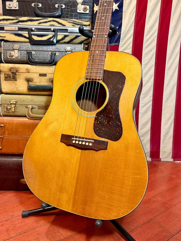 Guild D-25