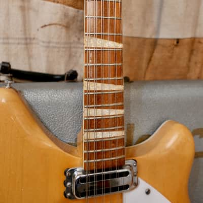 Rickenbacker 360/12 1965 - Mapleglo image 5