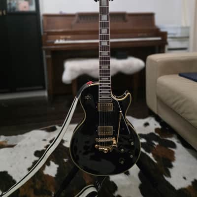 Greco EG Single Cutaway Custom 1981 - Ebony with Gold Hardware image 2