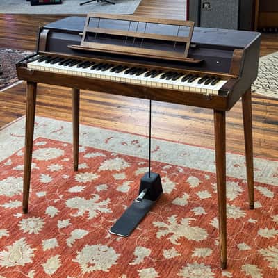 Vintage 1962 Wurlitzer 120 Electric Piano image 3