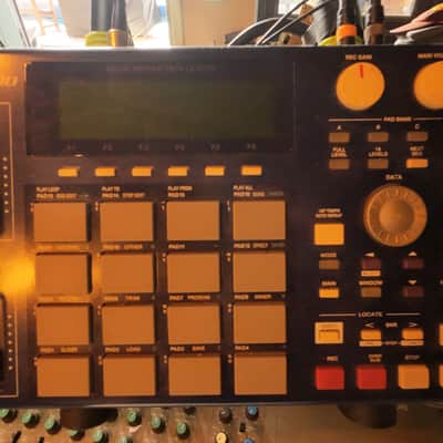 Akai MPC1000 Music Production Center 2004 - 2013 - Blue