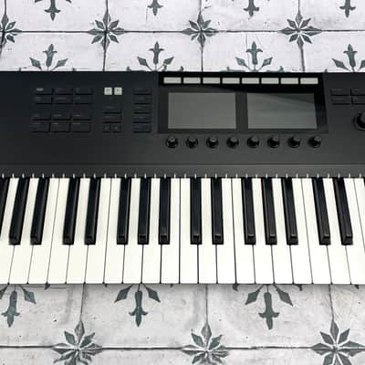 Native Instruments Komplete Kontrol S61 Mk2 • DAMAGED image 7