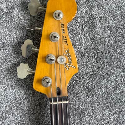 Fender Modern Player Jazz Bass 3-Color Sunburst image 3