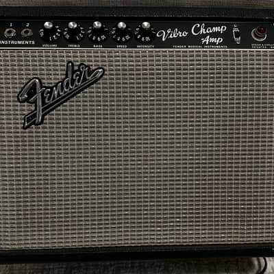 Fender Vibro Champ Amp 1966 - Black Panel image 3