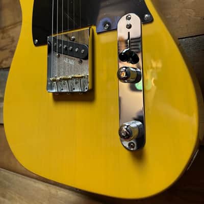 Fender American Pro Classic Tele Butterscotch Blonde w/bag image 3