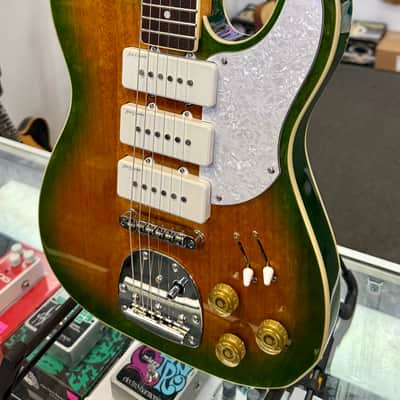 Vintage Revo Series Trio Electric with P90’s, Green Yellow Burst - Pre Owned image 4