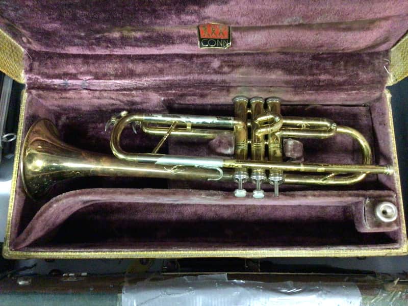 Conn Director Bb Trumpet Serial#516220 ready to play image 1