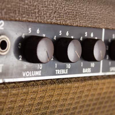 Fender  Vibrolux 6G11A Tube Amplifier (1961), ser. #00624. image 17