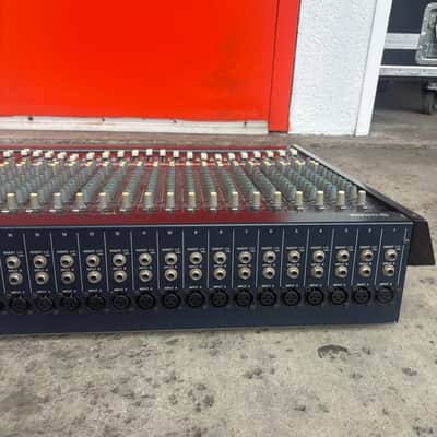 Yamaha MG32/14FX 32 Channel Mixing Console image 6
