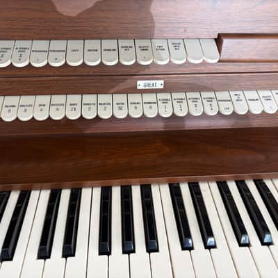 Allen Organ w/ External Speakers, 32-Note Pedalboard, & Bench! image 4