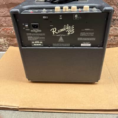 Fender Rumble 25 V3 25-Watt 1x8" Bass Combo Amplifier – Black – Used image 9