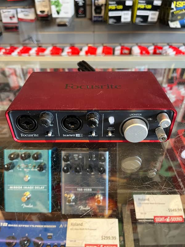 Focusrite Scarlett 2i2 USB 2.0 Audio Interface 2011 - 2016 - Red / Black image 1