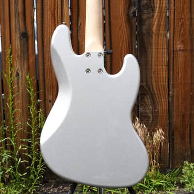 G&L USA Fullerton Deluxe JB MFD Silver Metallic Left Handed 4-String Electric Bass Guitar w/ Gig Bag (2025) image 7