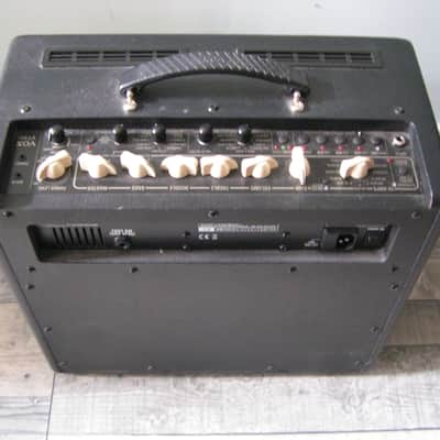 Vox Valvetronix VT40+ 40-Watt 1x10 Modeling Guitar Combo 2010 - 2014 - Black image 2