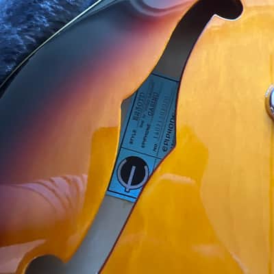 VIDEO DEMO UPDATED! Epiphone "Inspired By" John Lennon(US customers, tax included in shipping cost) Signature '65 Casino 2009 - 2014 - Vintage Sunburst with hard case image 3