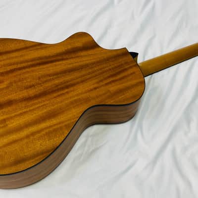 Taylor 112ce Electro-acoustic guitar – Mint condition – Original box included image 14