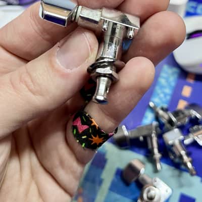 Fender Set Of 6 In Line Tuners - 2 Pin Style - Chrome image 2