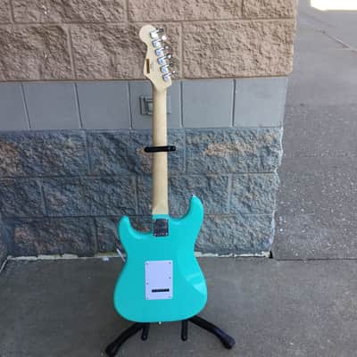 Squier Sonic Stratocaster Sea Foam Green image 5