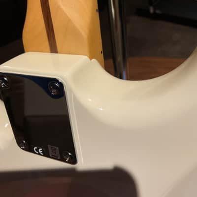 2015 Fender American PRO Standard Stratocaster HSS - Olympic White image 8